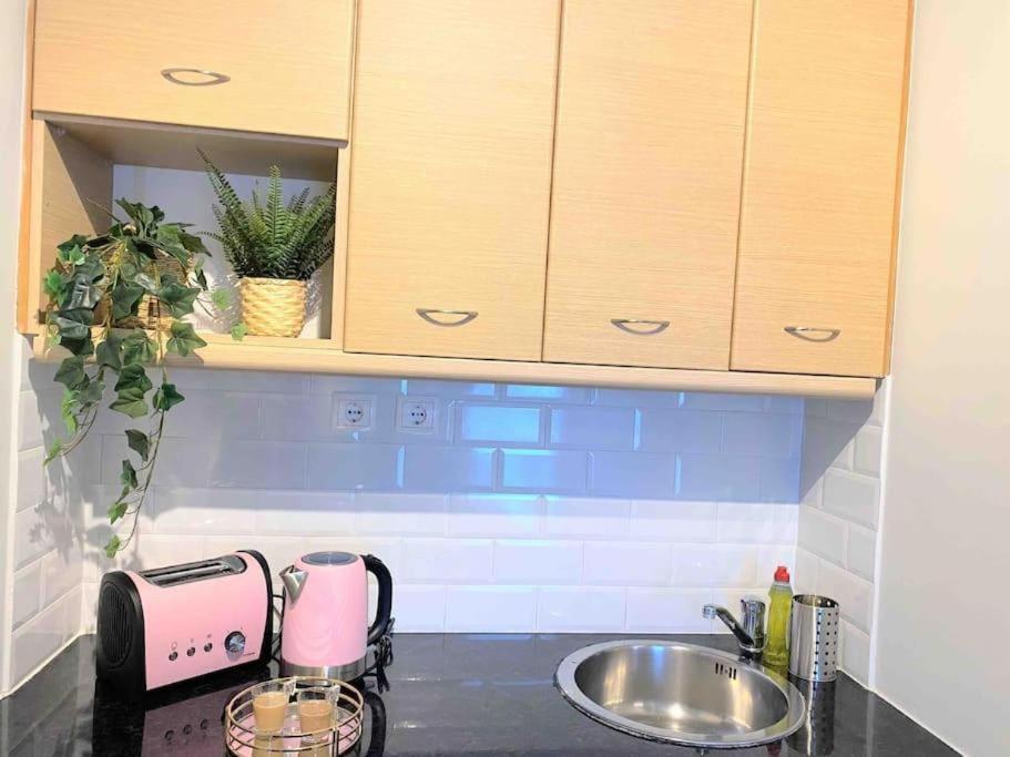 New Amazinglarge Luxury 4Br Suite/1Min Toacropolis Athen Exterior foto